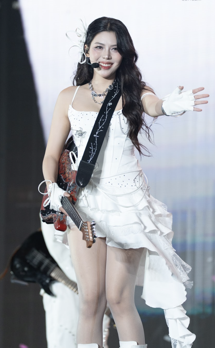 Dàn anh trai khuấy đảo Mỹ Đình - 25