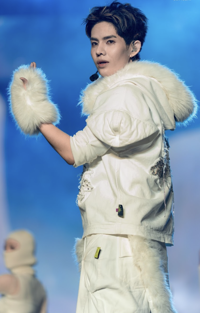 Dàn anh trai khuấy đảo Mỹ Đình - 18