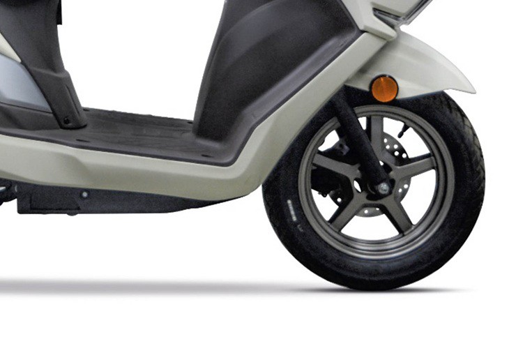 Suzuki Burgman Street EX ra mắt: Tích hợp loạt trang bị cao cấp, giá nhỉnh 30 triệu đồng - 2