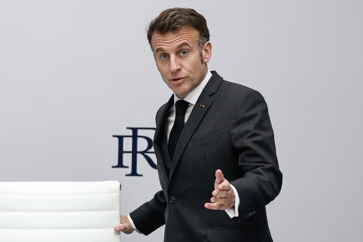 Tổng thống Pháp phản bác Tổng thống Mỹ về eo biển Hormuz - 1