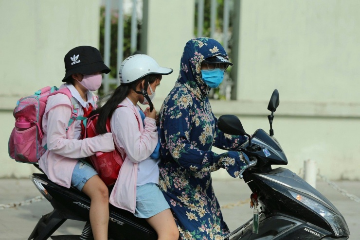 Nhiều người cảm thấy như đã bắt đầu sang mùa Hè. Ảnh minh họa: Dương Triều/ TPO.