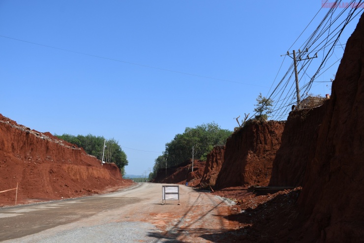 Tháng 7-2025, Ban Quản lý dự án đầu tư xây dựng tỉnh Đồng Nai điều chỉnh thiết kế, thêm phương án hạ cốt nền