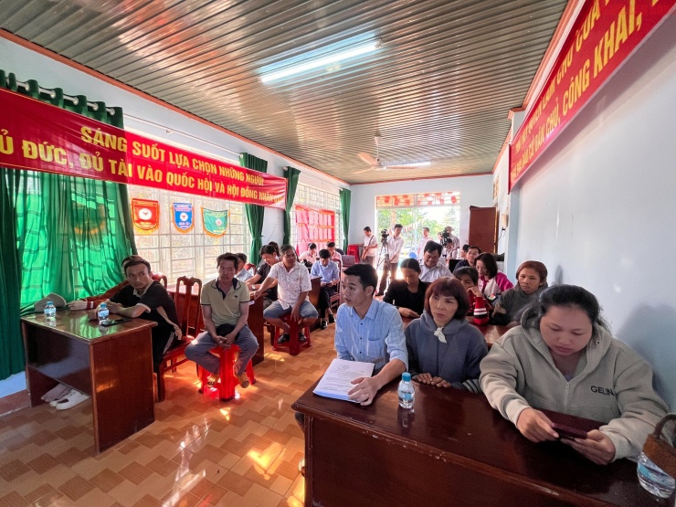 Toàn cảnh vụ nhà dân cheo leo bên mép vực gây bức xúc ở Đồng Nai - 11