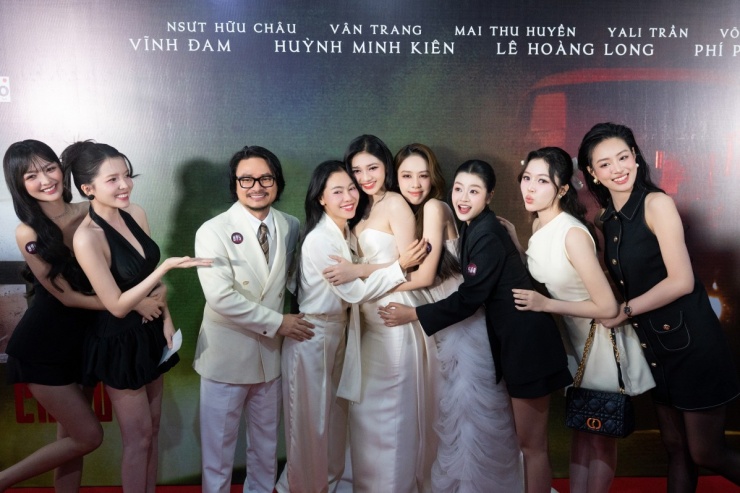 'Bà trùm hoa hậu' Kim Dung bày tỏ sự tự hào khi Minh Kiên có vai diễn điện ảnh đầu tiên trong sự nghiệp diễn xuất.