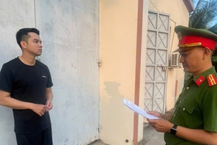 Gây án xong, vào bệnh viện tâm thần điều trị rồi bỏ trốn