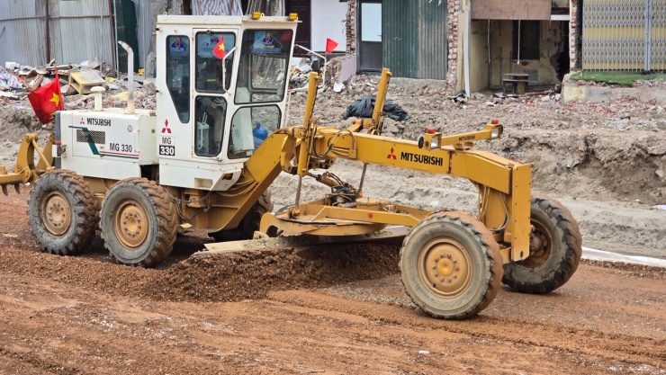 Thi công Dự án đường Vành đai 1 đoạn Hoàng Cầu - Voi Phục.