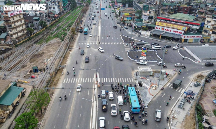 Việc phân luồng theo tầng được kỳ vọng sẽ hạn chế xung đột giữa các dòng xe, đặc biệt là xe khách ra vào bến.