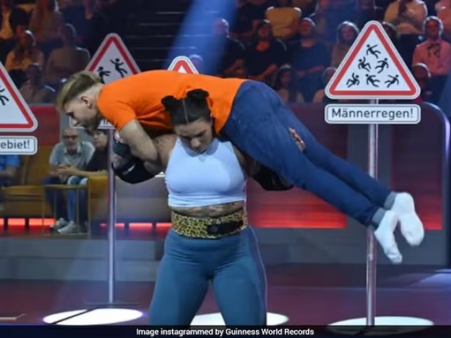 Cô gái siêu khỏe nâng ném 10 người đàn ông trong 37 giây, lập kỷ lục Guinness