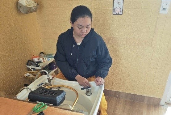 Bị can Lâm Như Ý tại tiệm gội đầu, massage của mình.