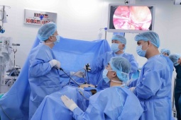 Xuất huyết sau mãn kinh kéo dài, người phụ nữ bất ngờ phát hiện ung thư