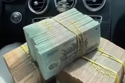 Sắm quân phục, cấp bậc hàm công an và thẻ đảng viên giả để lừa “chạy” án