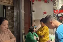 Bữa ăn quen thuộc bỗng đắt hơn: Câu chuyện phía sau giá cả