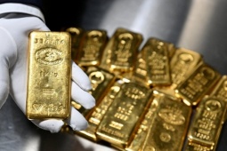Giá vàng thế giới giảm mạnh
