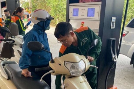 Giá xăng dầu biến động mạnh, kịch bản nào cho tăng trưởng kinh tế?