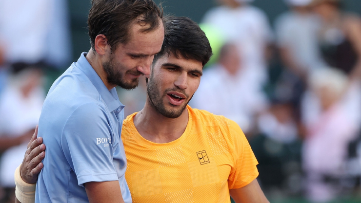 Chiến thắng Alcaraz ở Indian Wells, Medvedev cho thấy, anh đang thay đổi lối chơi theo hướng tích cực hơn