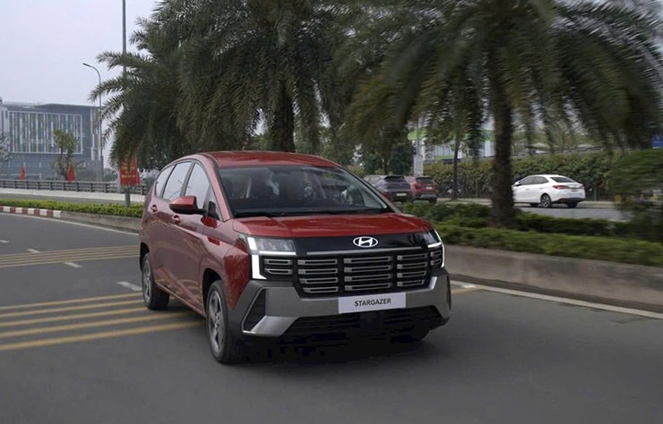 Rộ tin Hyundai Stargazer 2026 sắp ra mắt Việt Nam với ngoại hình "lột xác" - 1