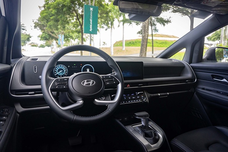 Rộ tin Hyundai Stargazer 2026 sắp ra mắt Việt Nam với ngoại hình "lột xác" - 3