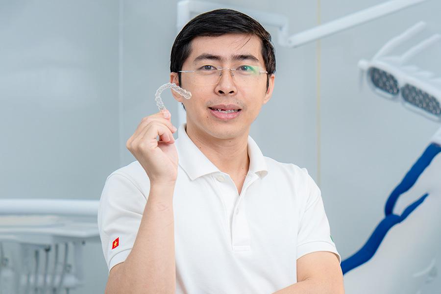 Bệnh nhân niềng răng trong suốt Invisalign tại nha khoa I-Dent