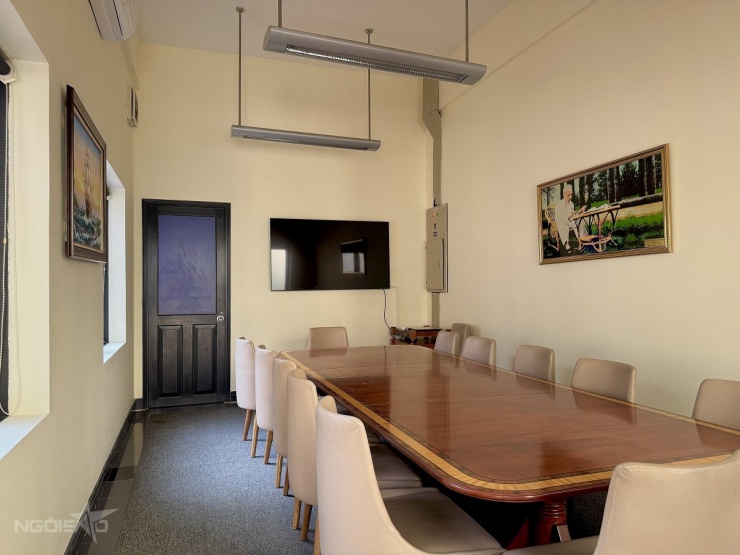 'Đột nhập' biệt thự cổ 100 tuổi - trụ sở mới cực chill của NVH Thanh niên - 8