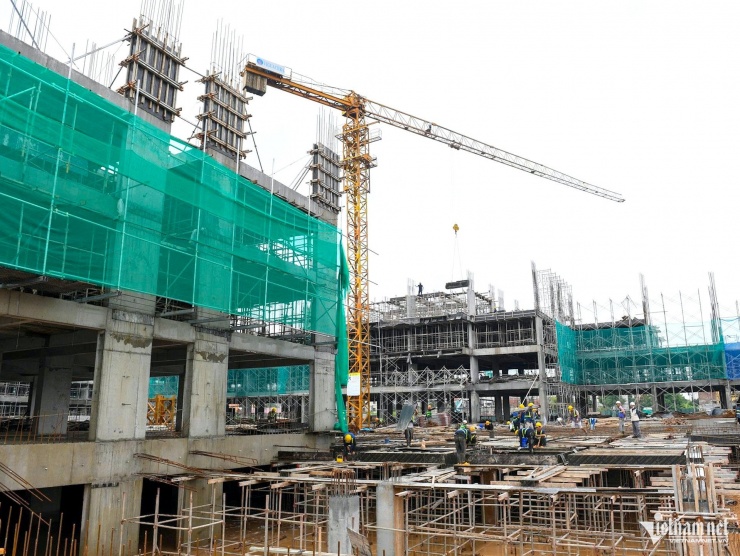 Một dự án nhà ở xã hội đang xây dựng tại Hà Nội. Ảnh: Hồng Khanh