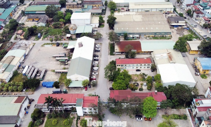 Thời điểm đó, Chủ tịch Hóa chất Đức Giang tiết lộ giá bán dự kiến của dự án bất động sản nêu trên khoảng 40 triệu đồng/m2 nhà chung cư và 100 triệu đồng/m2 nhà liền kề. Dự án có thể đóng góp khoảng 5.000 tỷ đồng doanh thu, 1.000 tỷ đồng lợi nhuận cho tập đoàn này.