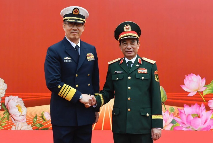 Bộ trưởng Phan Văn Giang sang Trung Quốc, dự giao lưu hữu nghị quốc phòng cùng Bộ trưởng Đổng Quân