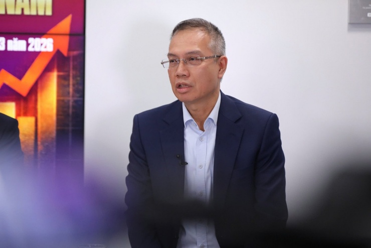 Ông Nguyễn Xuân Hùng - Phó Tổng Giám đốc Petrolimex. Ảnh: Hồng Vĩnh.