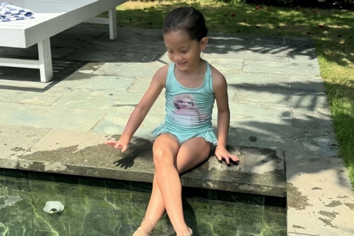 Lisa nhà Hồ Ngọc Hà được khen vóc dáng 'như người mẫu' tuổi lên 6