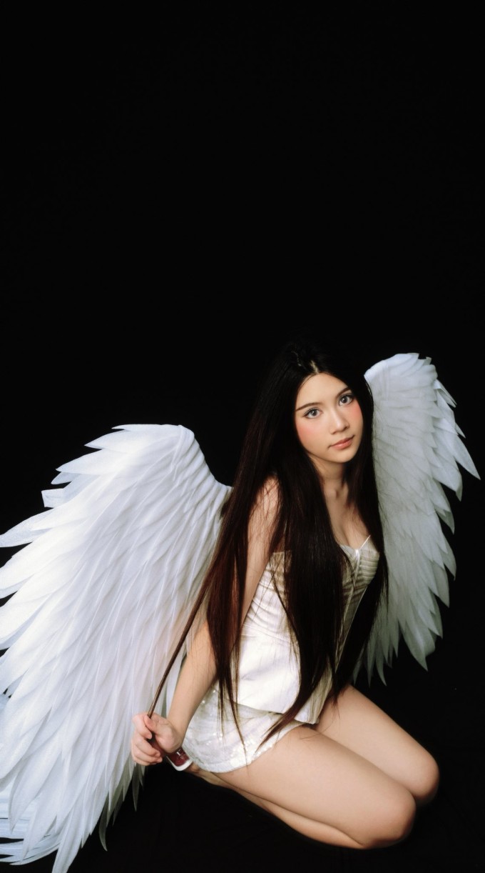 Ảnh sao 19/3: Lê Phương đăng ảnh tình tứ với Quốc Huy - 5