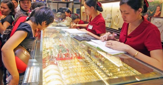 Người "ôm" vàng lỗ rất nặng, cảnh báo rủi ro lớn