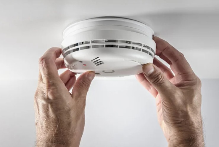 Những thiết bị tuyệt đối không nên dùng pin sạc - 1