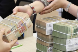 Lãi suất gửi tiết kiệm tiếp tục tăng, có nơi lên tới 9%/năm