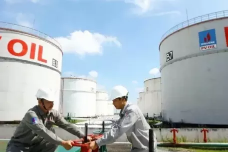 Bộ Công Thương xây dựng 2 kịch bản điều hành xăng dầu, doanh nghiệp tăng tốc tìm nguồn cung