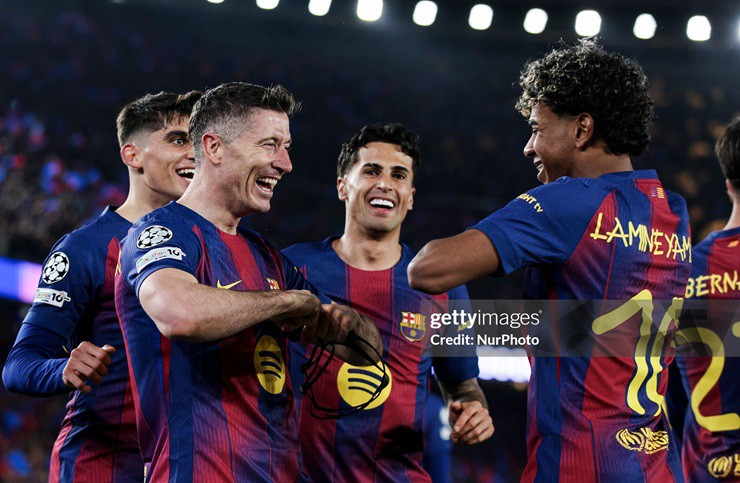 Lewandowski và Yamal&nbsp;phá kỷ lục của&nbsp;Messi và Mbappe