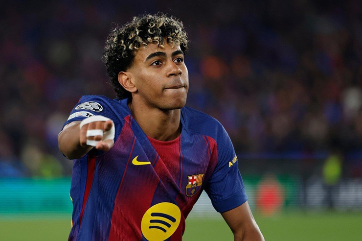 Yamal mắc sai lầm dẫn tới bàn thua, trước khi tỏa sáng với 1 bàn thắng và 1 kiến tạo