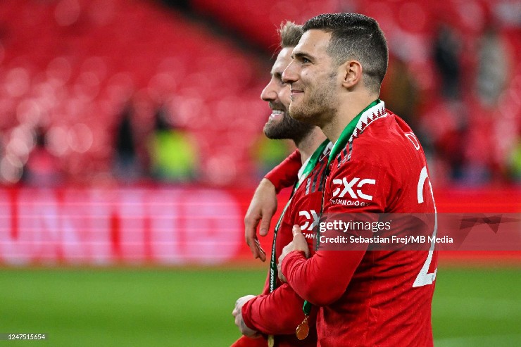 Luke Shaw và Diogo Dalot đang được&nbsp;trở lại vị trí sở trường