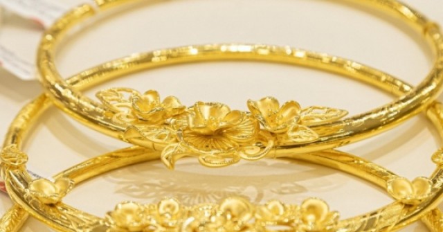 Giá vàng hôm nay 19/3: "Bốc hơi" gần 170 USD/ou...