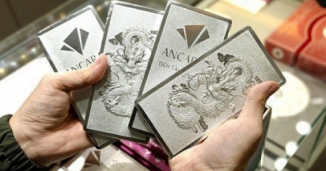 Giá bạc hôm nay 19-3: Thủng mốc 3 triệu đồng/lượng