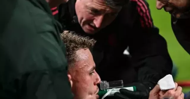 Cầu thủ Galatasaray phải nối ngón tay vì tai nạn hy hữu ở trận thua Liverpool