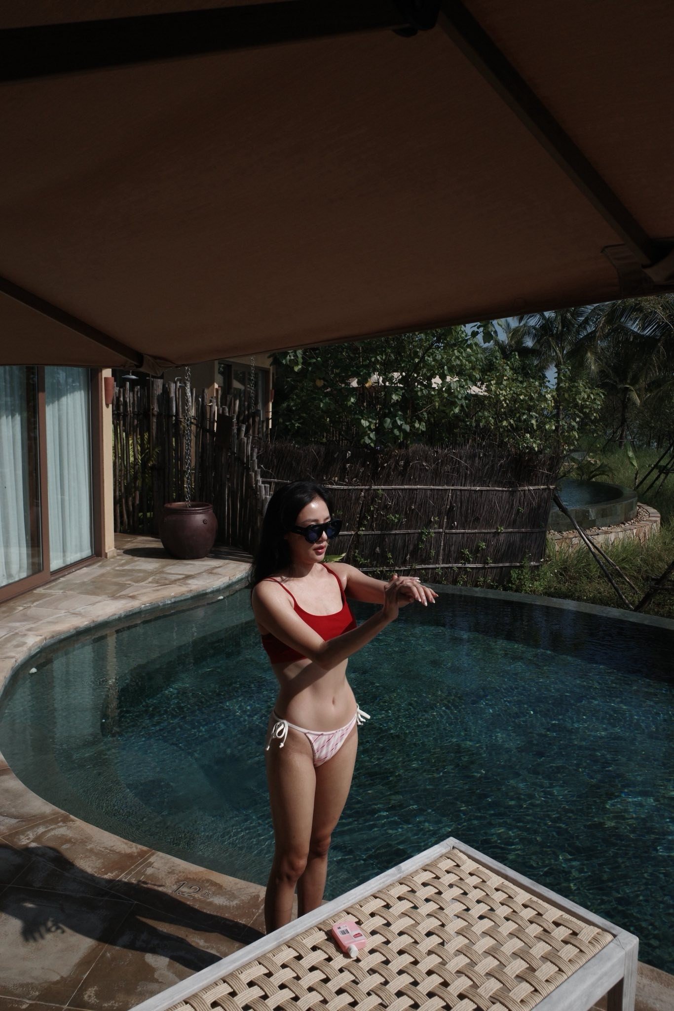 Đường đua đồ bơi đón Hè 2026: Phương Ly dẫn đầu ấn tượng, Tóc Tiên khoe eo thon - 9