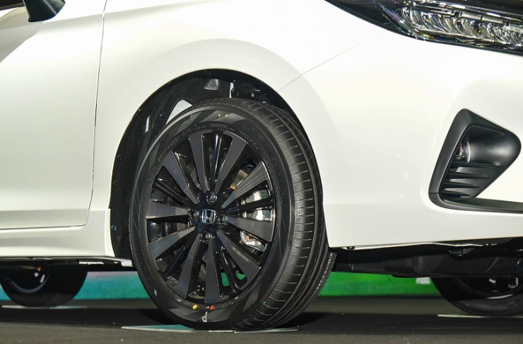 Từ gần 500 triệu đồng, nên chọn mua Honda City hay Toyota Vios? - 4