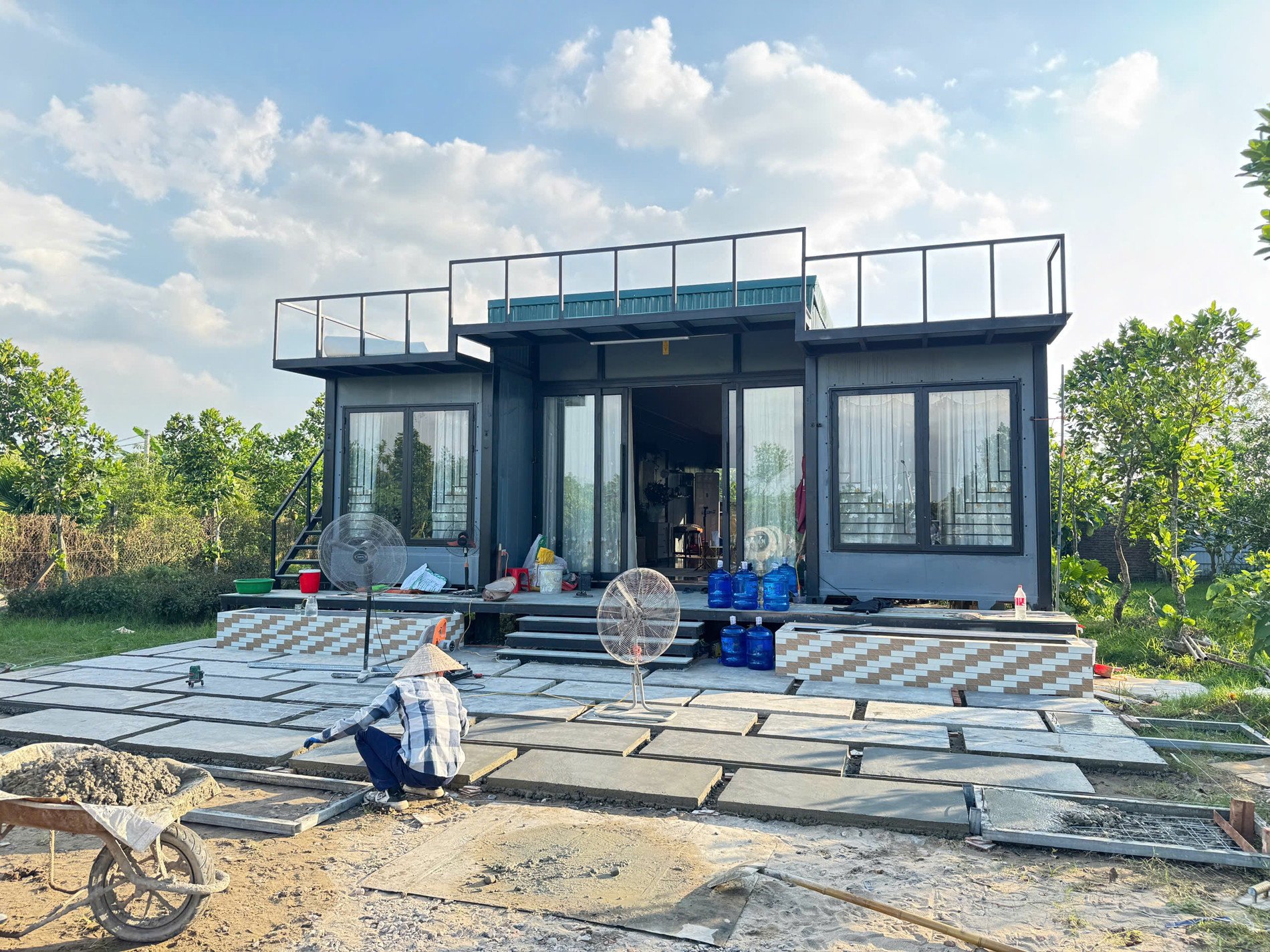 Vợ chồng Hà Nội chi 300 triệu làm nhà container 110m², 4 phòng ngủ tiện nghi - 2