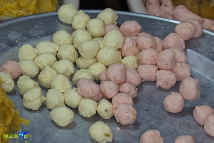 Quán bánh rán tí hon ngày bán 3.000 chiếc ở Hà Nội - 4