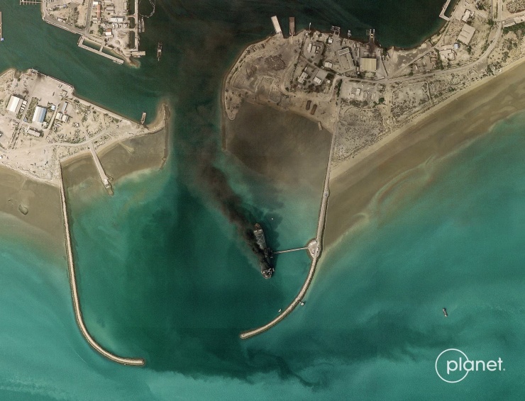Hỏa hoạn tại cảng quân sự Bandar Abbas, Iran, ngày 2/3. (Ảnh: Planet Labs PBC)