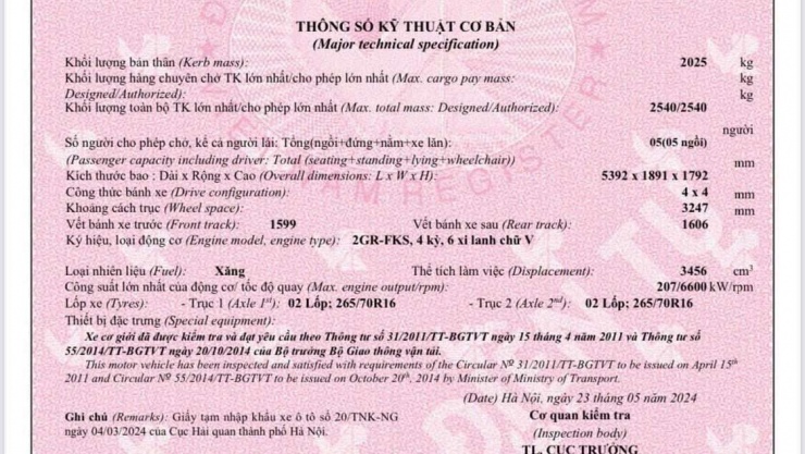 Để phân biệt xe bán tải là ô tô con pickup hay ô tô tải pickup, chủ xe cần căn cứ vào loại phương tiện và khối lượng toàn bộ ghi trên Giấy chứng nhận kiểm định an toàn kỹ thuật và bảo vệ môi trường. Ảnh: CSGT.