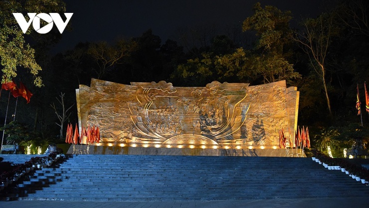 Phú Thọ giới thiệu tour du lịch đêm độc đáo “Đền Hùng lung linh nguồn cội” - 20