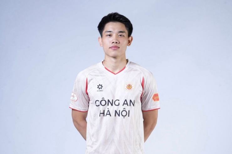 Tiền đạo Nguyễn Đình Bắc