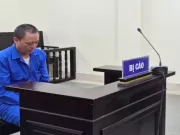 Đánh chết người vì bị chê không có tiền