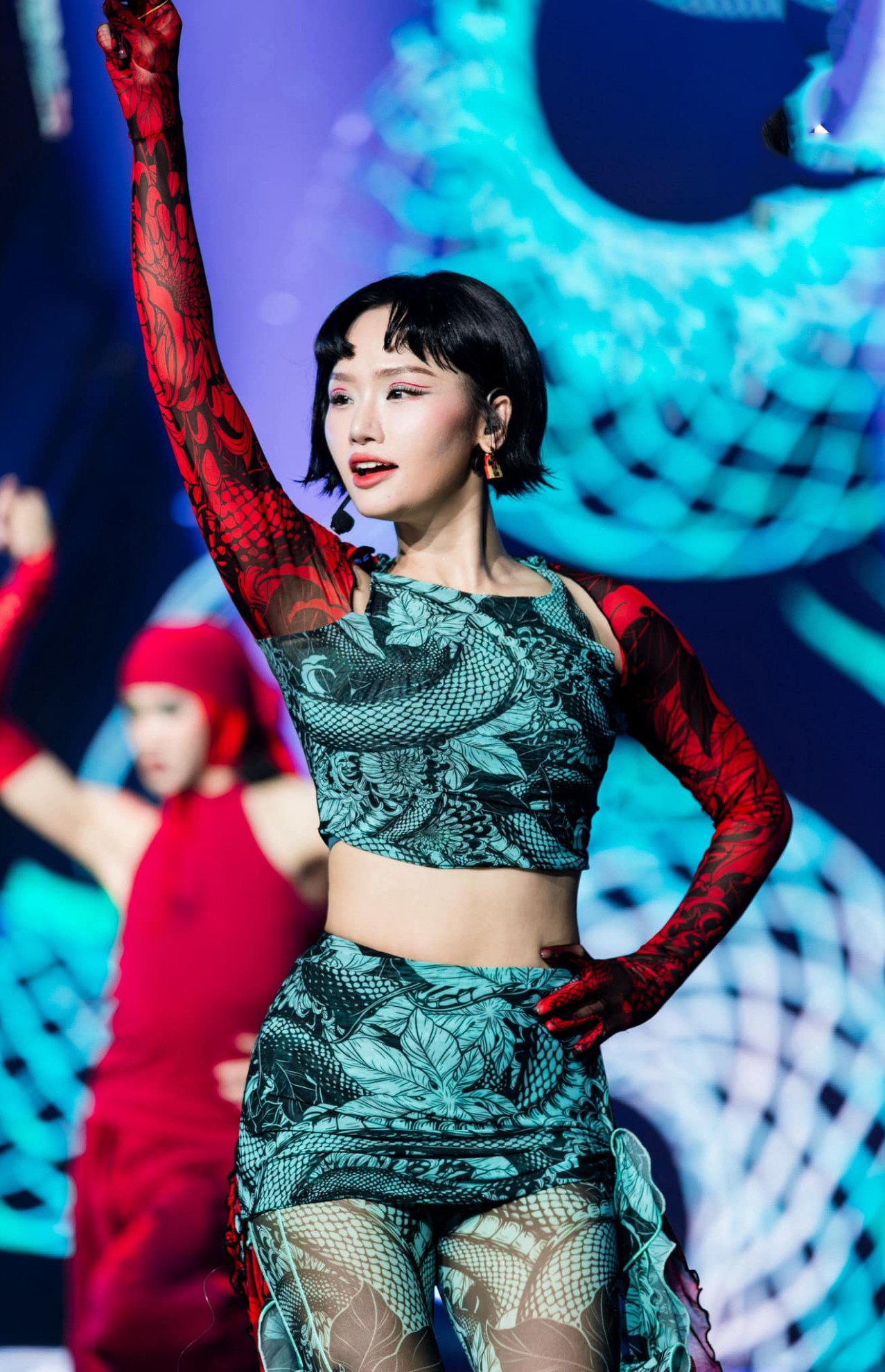 Ca sĩ Miu Lê tuổi 35 ngày càng gợi cảm - 2