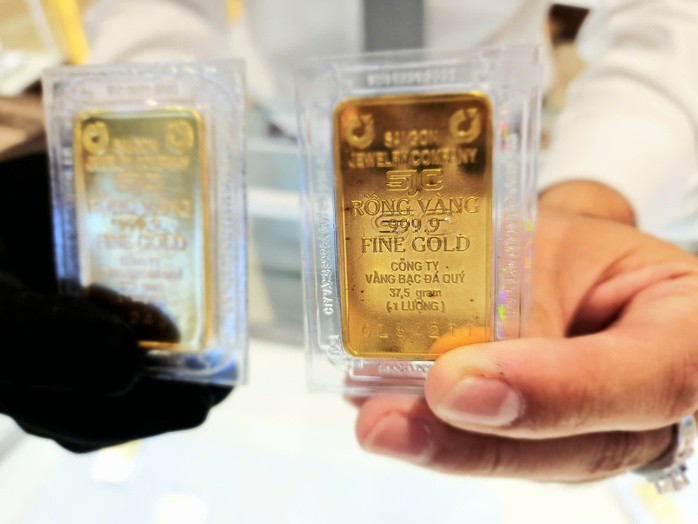 Nhà đầu tư vàng bạc đang lỗ nặng